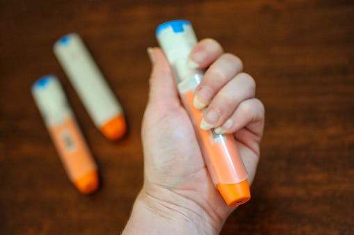 epinephrine needle