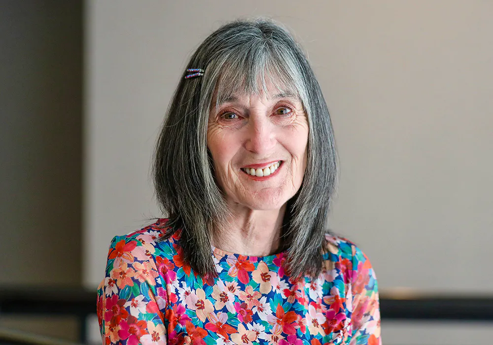 Janis Goodman receiving the Humanitarian Award