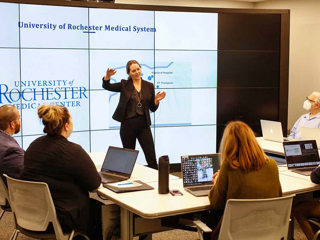 Caitlin Dreisbach presents her research